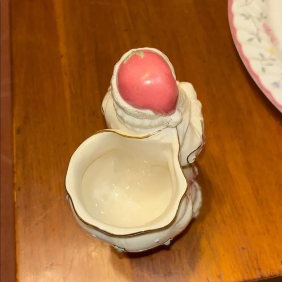 Lenox Petals and Pearls Poinsettia Santa figurine bud vase appx 6” tall - Picture 3 of 8